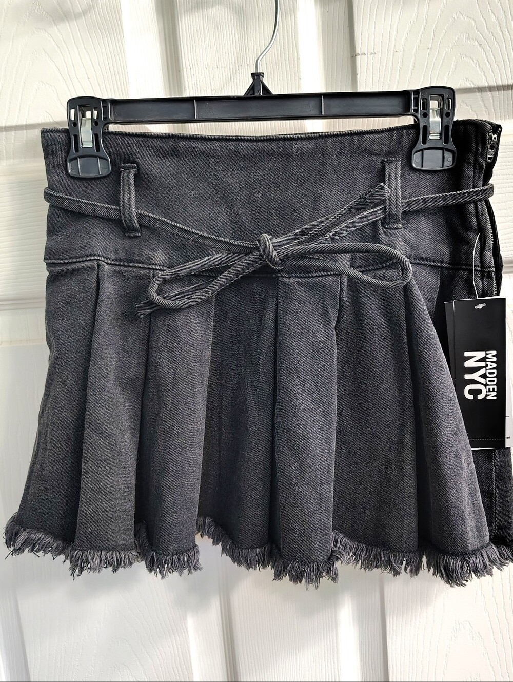 Madden NYC Pleated 'Skort' Distressed Black Denim - Junior Size XXS (00)  *NWT*